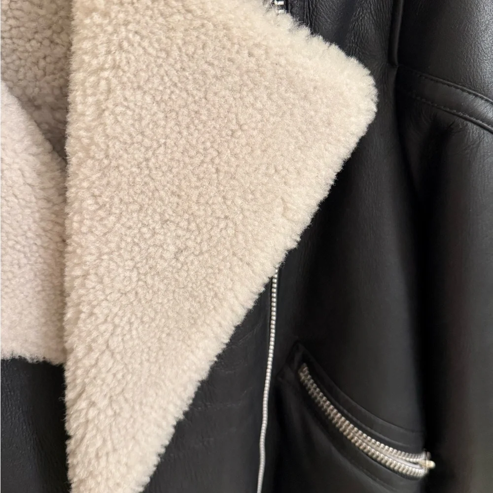 Black and Cream Shearling Leather Jacket - Picture 2 of 9